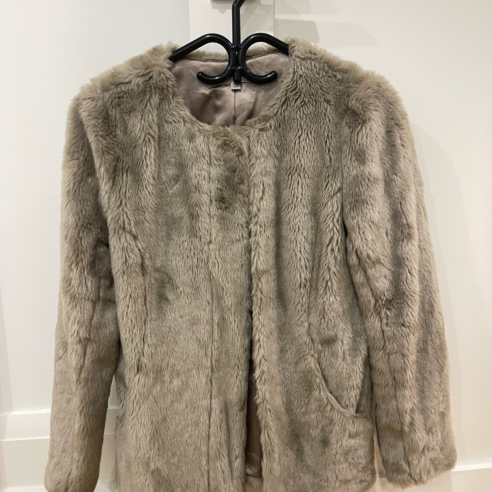 GAP Women's Teddy Jacket in Taupe